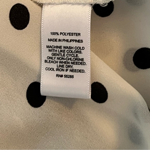 Express: Portofino button down - White w/ black polka dots - Picture 3 of 3